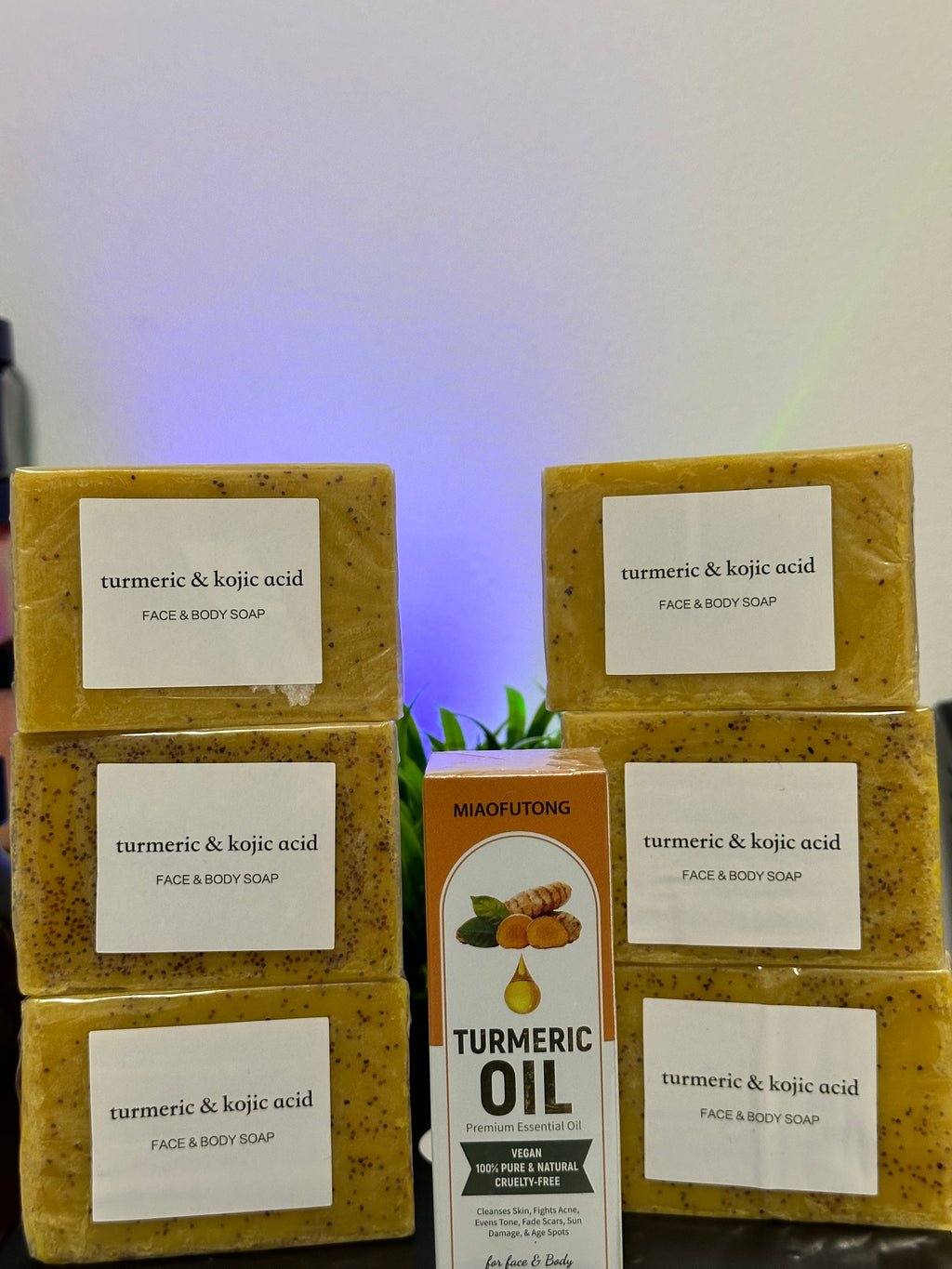 Pack Éclat Suprême – 6 Savons au curcuma + 1 Sérum ( mettez 1 dans le panier )