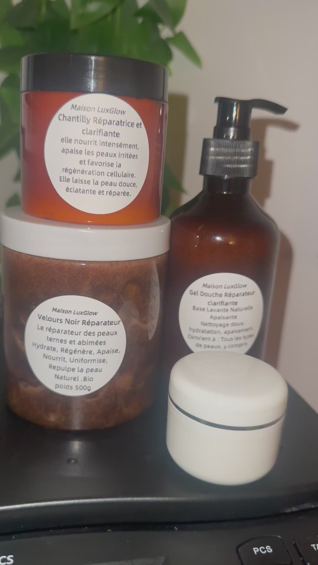 GAMME RÉPARATEUR VELOURS NOIRE– MAISON LUXGLOW